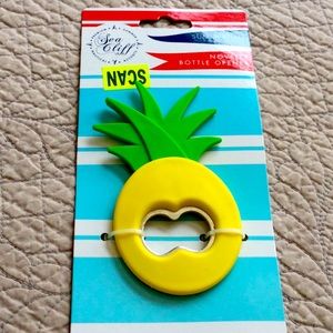 Pineapple bottle opener NWOT